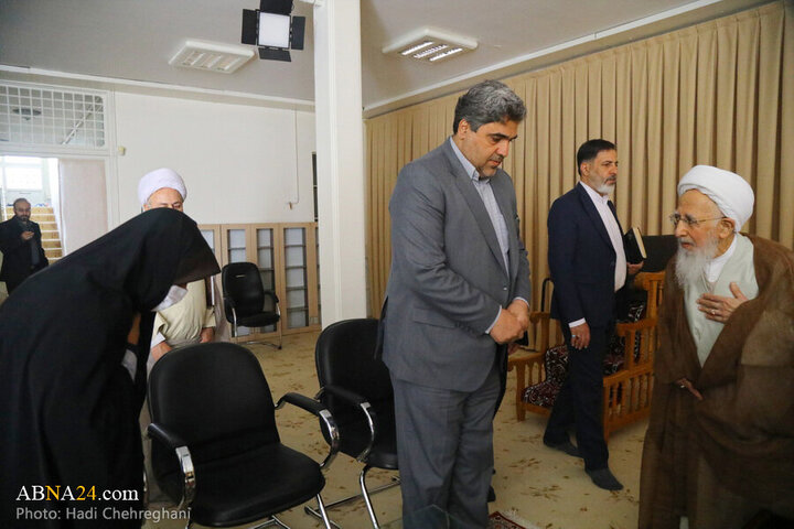 Photos: Members of Islamic Council of Qom meet with Ayatollah Javadi Amoli