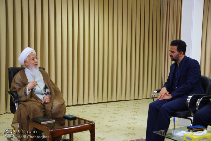 Photos: Members of Islamic Council of Qom meet with Ayatollah Javadi Amoli