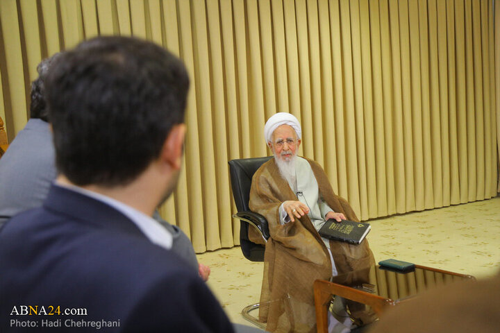 Photos: Members of Islamic Council of Qom meet with Ayatollah Javadi Amoli