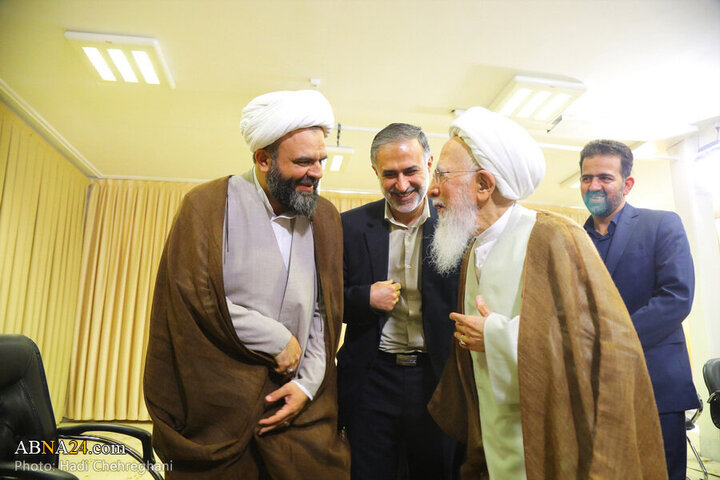 Photos: Members of Islamic Council of Qom meet with Ayatollah Javadi Amoli