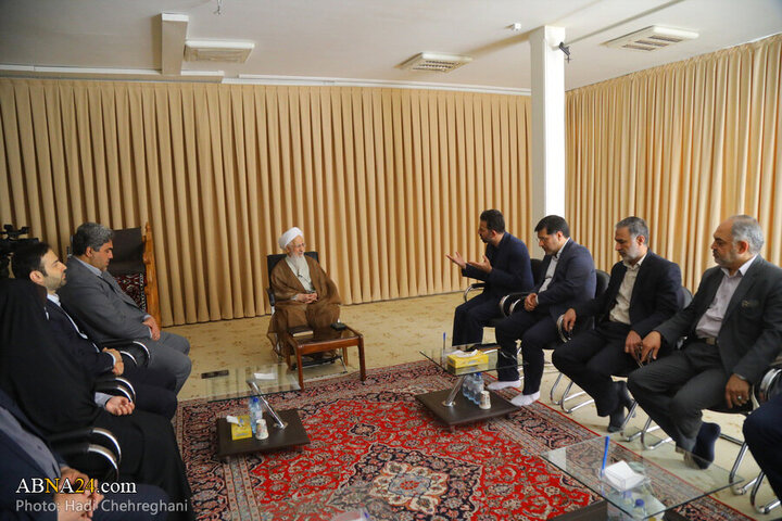 Photos: Members of Islamic Council of Qom meet with Ayatollah Javadi Amoli