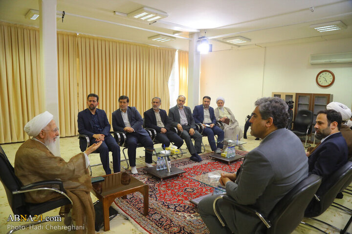 Photos: Members of Islamic Council of Qom meet with Ayatollah Javadi Amoli
