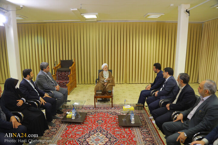 Photos: Members of Islamic Council of Qom meet with Ayatollah Javadi Amoli