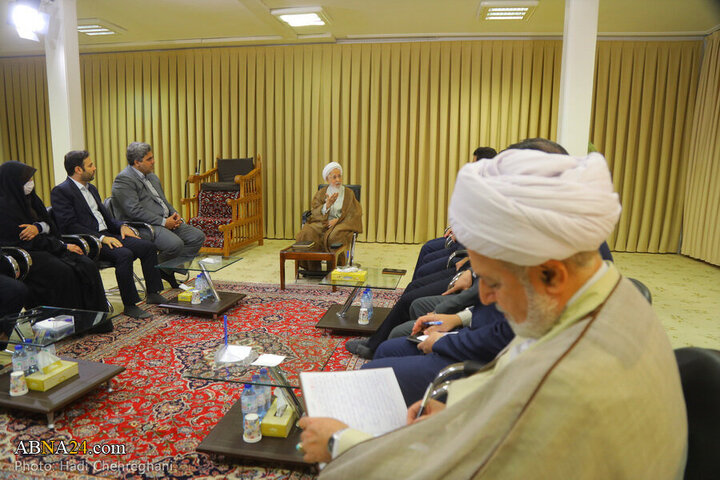 Photos: Members of Islamic Council of Qom meet with Ayatollah Javadi Amoli