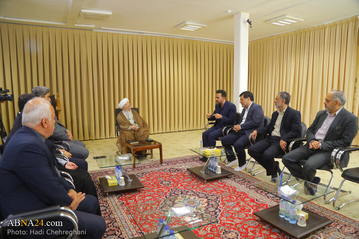 Photos: Members of Islamic Council of Qom meet with Ayatollah Javadi Amoli