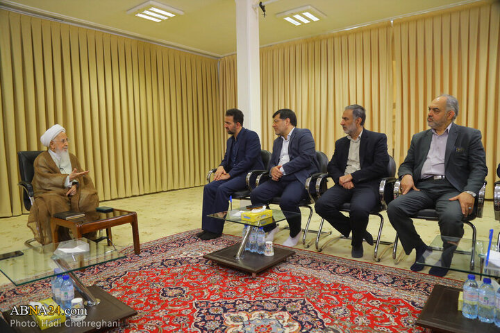 Photos: Members of Islamic Council of Qom meet with Ayatollah Javadi Amoli