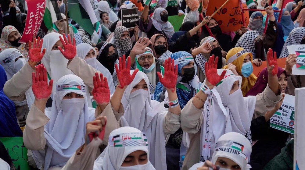 Mass protest rally in Pakistanis against Israeli crimes in Gaza