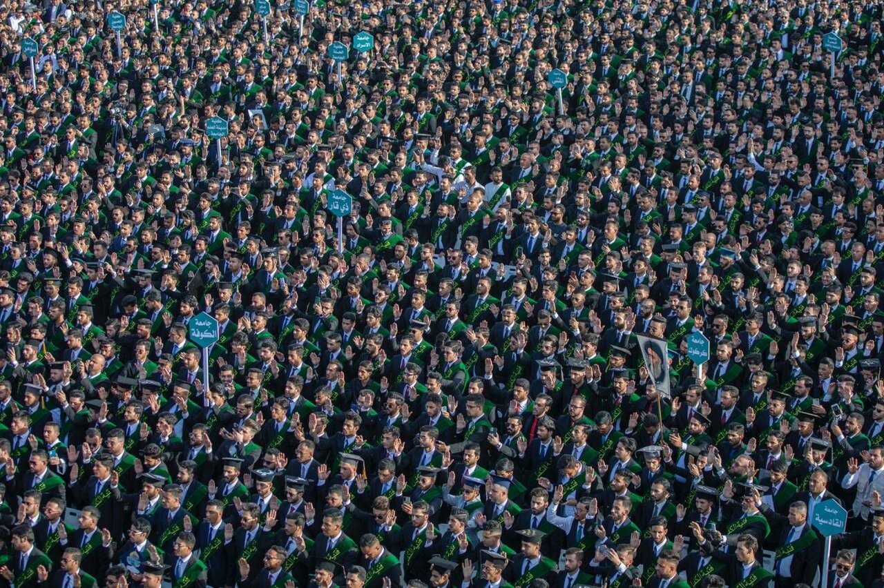 About 5 thousand university students chant graduation oath at al-Abbas shrine (+Photos)