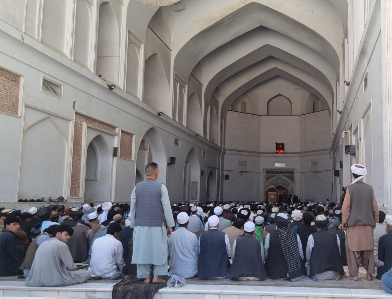 حضور هیأت اقتصادی ایران در نماز جمعه هرات افغانستان