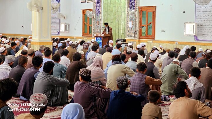 Photos: Friday prayers of Afghan Shiites in Helmand province
