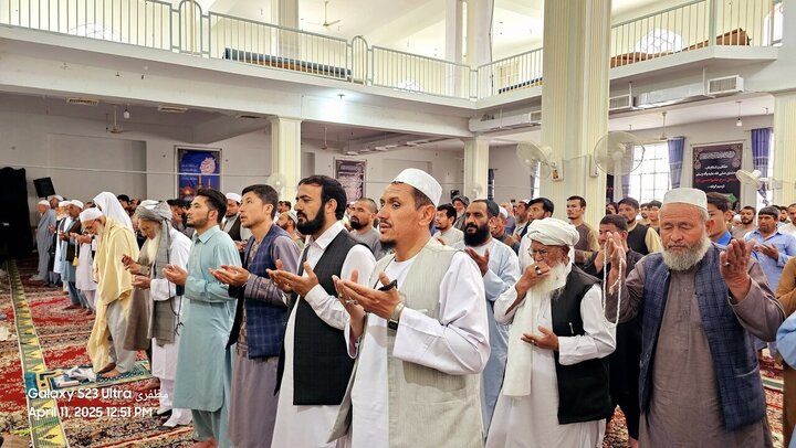 Photos: Friday prayers of Afghan Shiites in Helmand province