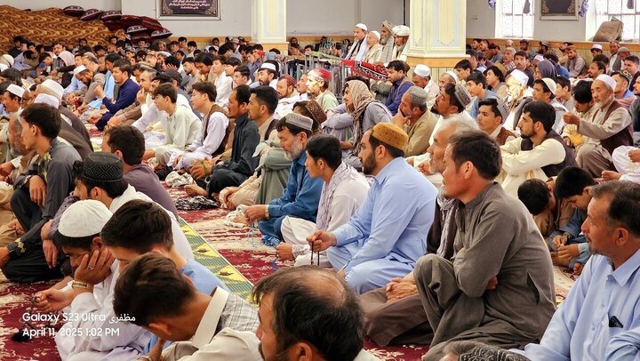 Photos: Friday prayers of Afghan Shiites in Helmand province