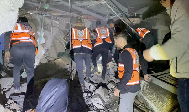 Photos: Israeli regime bombs Al-Mamdani Hospital in Gaza