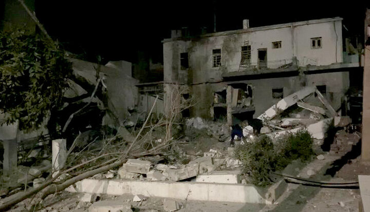 Photos: Israeli regime bombs Al-Mamdani Hospital in Gaza