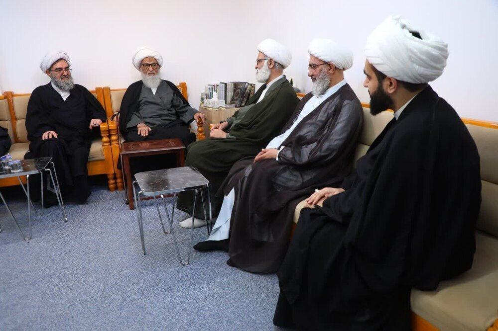 Iran's Seminary officials meet with senior scholars in Najaf