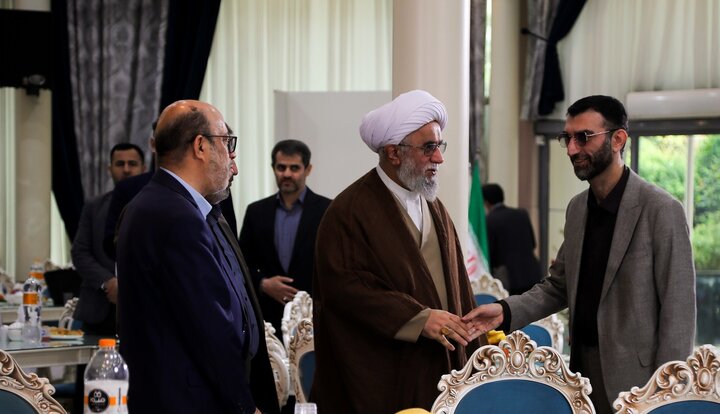  شبکه ثقلین با بهره‌گیری از ظرفیت رسانه‌ای جهان اسلام، به ترویج قرآن و فرهنگ اهل‌بیت(ع) متعهد است