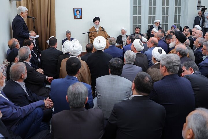 دیدار مسئولان با رهبر انقلاب