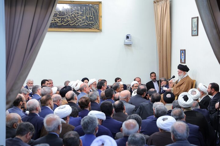 دیدار مسئولان با رهبر انقلاب