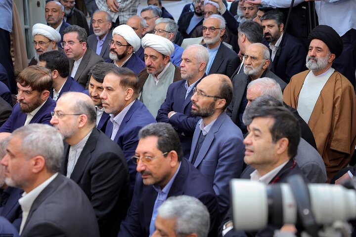 دیدار مسئولان با رهبر انقلاب