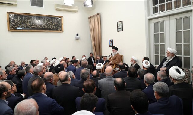 دیدار جمعی از مسئولان ارشد سه قوه با رهبر انقلاب