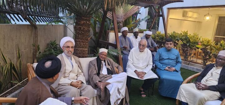 Photos: Representative of Al-Mustafa University meets with Shiite, Sunni scholars of Tanzania