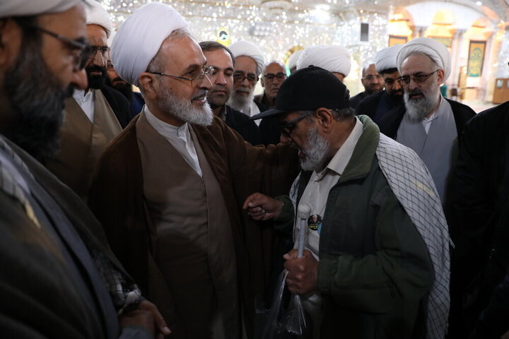 Photos: Head of Iran's Seminaries attends Shah Abdol-Azim Shrine