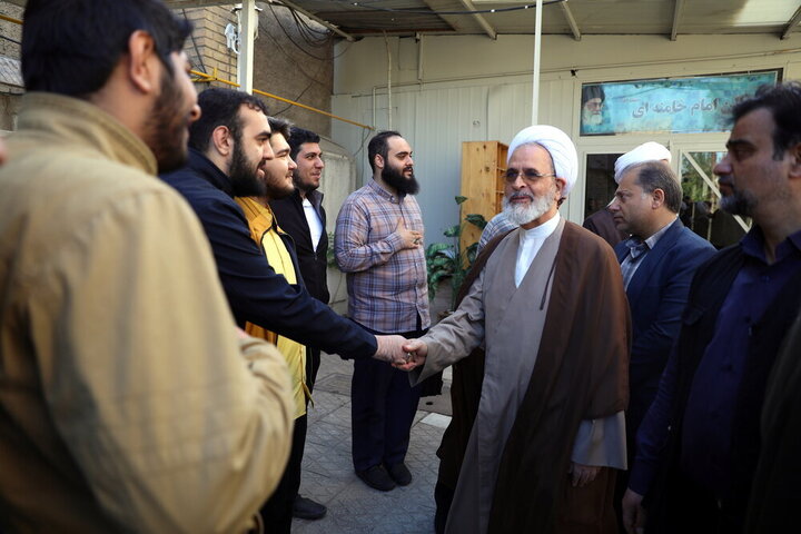 Photos: Head of Iran's Seminaries attends Shah Abdol-Azim Shrine