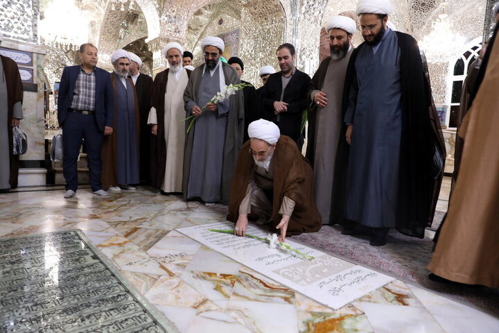 Photos: Head of Iran's Seminaries attends Shah Abdol-Azim Shrine