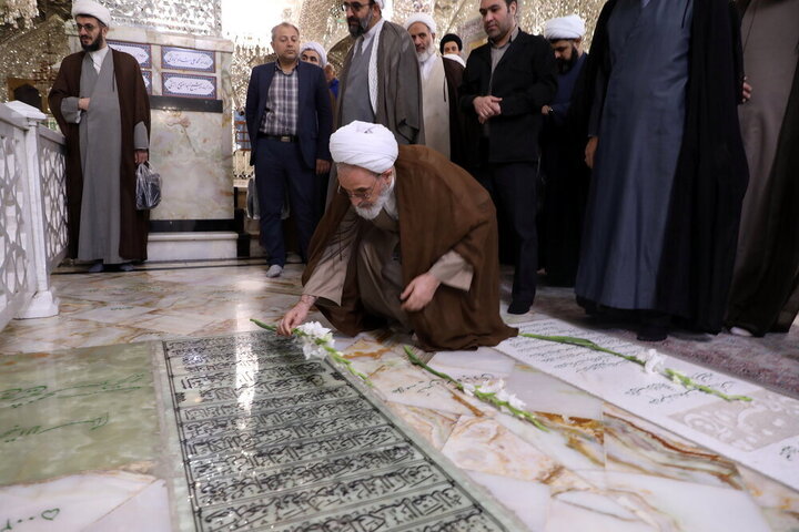 Photos: Head of Iran's Seminaries attends Shah Abdol-Azim Shrine