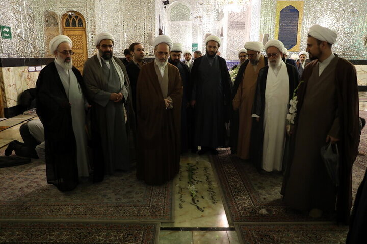 Photos: Head of Iran's Seminaries attends Shah Abdol-Azim Shrine