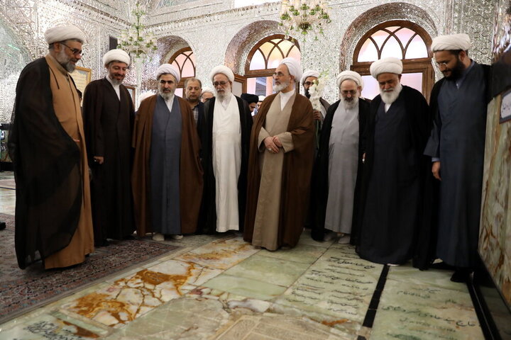 Photos: Head of Iran's Seminaries attends Shah Abdol-Azim Shrine