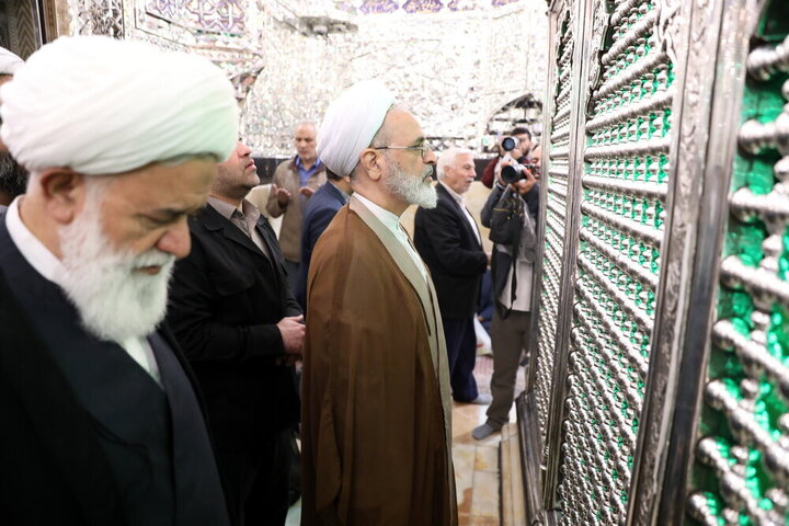 Photos: Head of Iran's Seminaries attends Shah Abdol-Azim Shrine