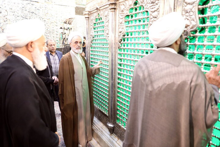Photos: Head of Iran's Seminaries attends Shah Abdol-Azim Shrine