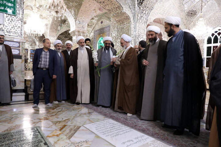 Photos: Head of Iran's Seminaries attends Shah Abdol-Azim Shrine