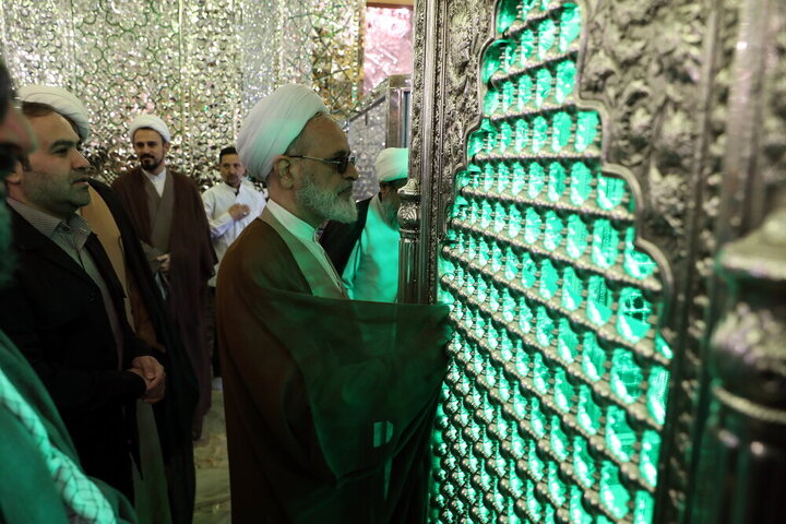 Photos: Head of Iran's Seminaries attends Shah Abdol-Azim Shrine