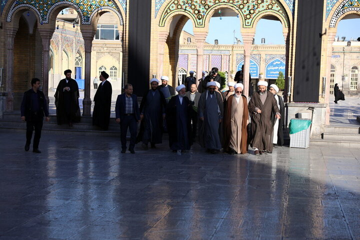 Photos: Head of Iran's Seminaries attends Shah Abdol-Azim Shrine