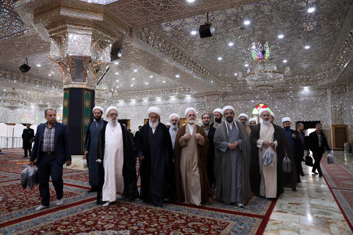 Photos: Head of Iran's Seminaries attends Shah Abdol-Azim Shrine