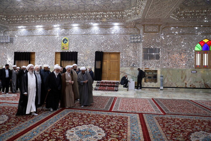 Photos: Head of Iran's Seminaries attends Shah Abdol-Azim Shrine