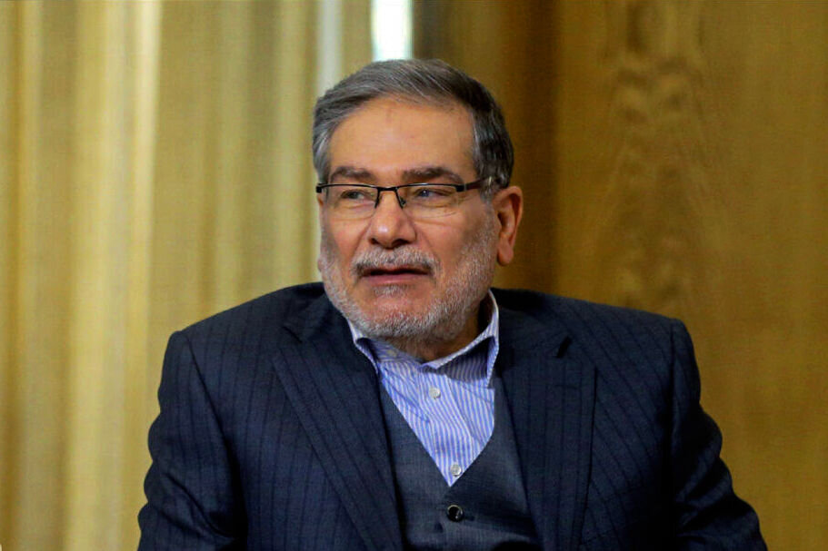 پیام دریابان شمخانی خطاب به رهبر انقلاب و ملت ایران/ زنده‌ام و حاضر برای جانفشانی