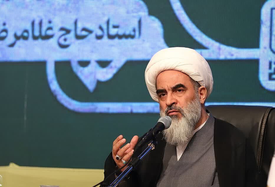 آیت‌الله فاضل لنکرانی: مجالس اهل‌بیت(ع) باید محل تقویت اعتقادات شیعیان باشد