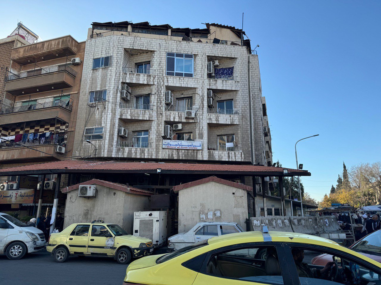 ازدحام در دفاتر مهاجرت و گذرنامه و مسیرهای قاچاق سوریه