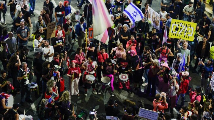Photos: Anti-Netanyahu protest held in Tel Aviv