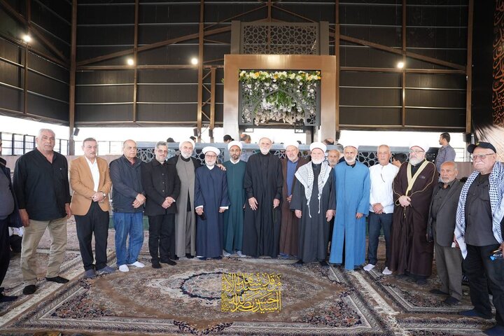 حضور ۳۰ عالم فلسطینی در مزار شهید سید حسن نصرالله