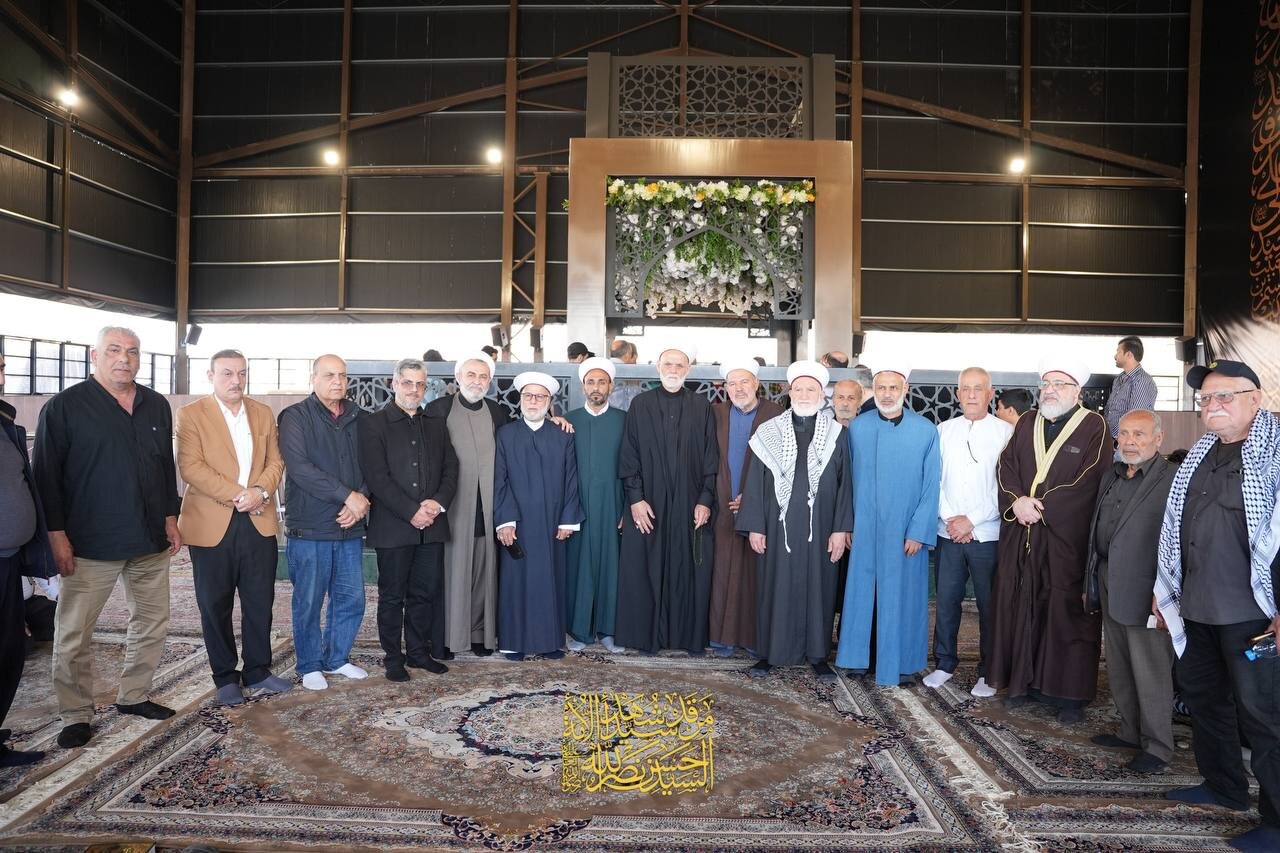 حضور ۳۰ عالم فلسطینی در مزار شهید سید حسن نصرالله
