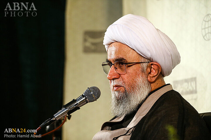 Photos: Memorial ceremony of martyrs of Haqqani Seminary held with presence of Ayatollah Ramazani