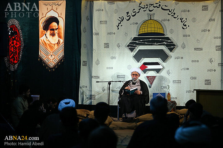 Photos: Memorial ceremony of martyrs of Haqqani Seminary held with presence of Ayatollah Ramazani