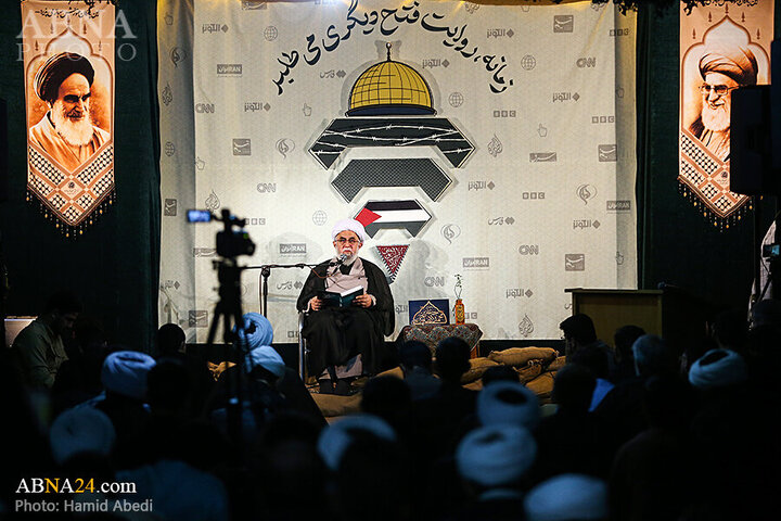 Photos: Memorial ceremony of martyrs of Haqqani Seminary held with presence of Ayatollah Ramazani