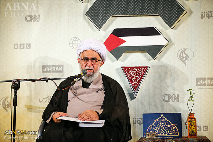 Photos: Memorial ceremony of martyrs of Haqqani Seminary held with presence of Ayatollah Ramazani