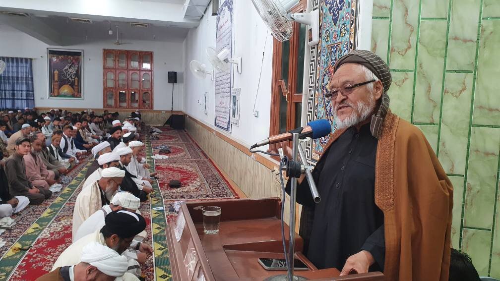 امام جمعه شهر لشکرگاه افغانستان: رسیدگی به هموطنان بازگشته به کشور وظیفه قرآنی است