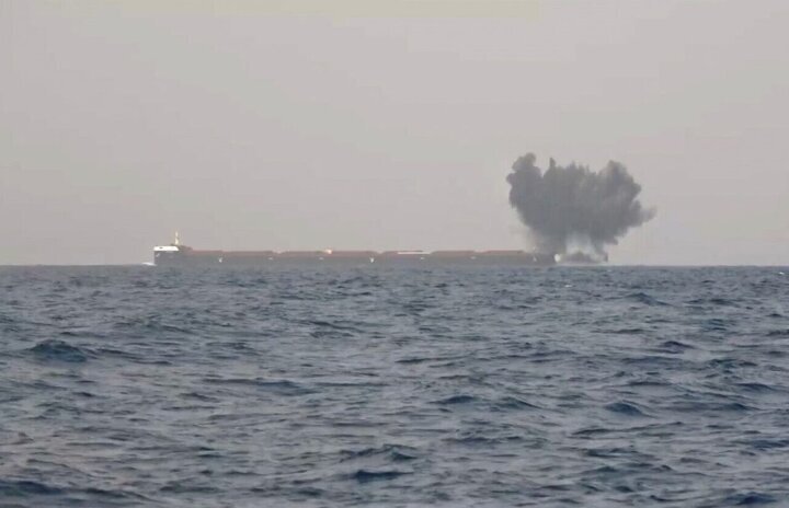 US warplanes bombed an Israeli ship seized in Yemen multiple times